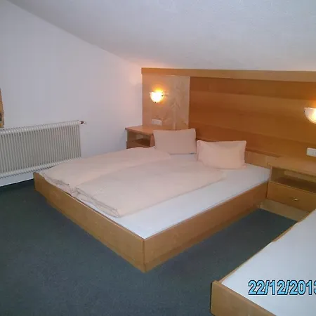 Gaestehaus Hirschenhof Pensión Sölden